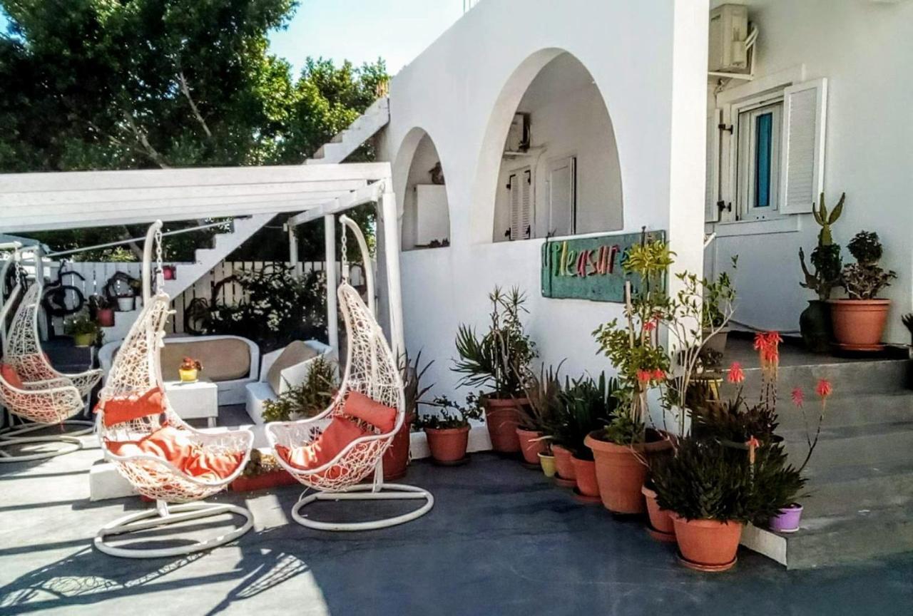 Pleasure Seaside Rooms Perissa  Bagian luar foto