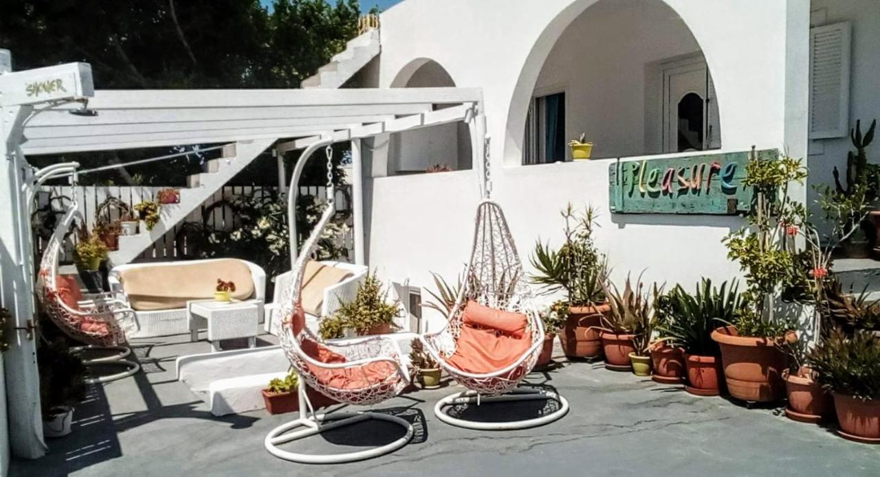 Pleasure Seaside Rooms Perissa  Bagian luar foto