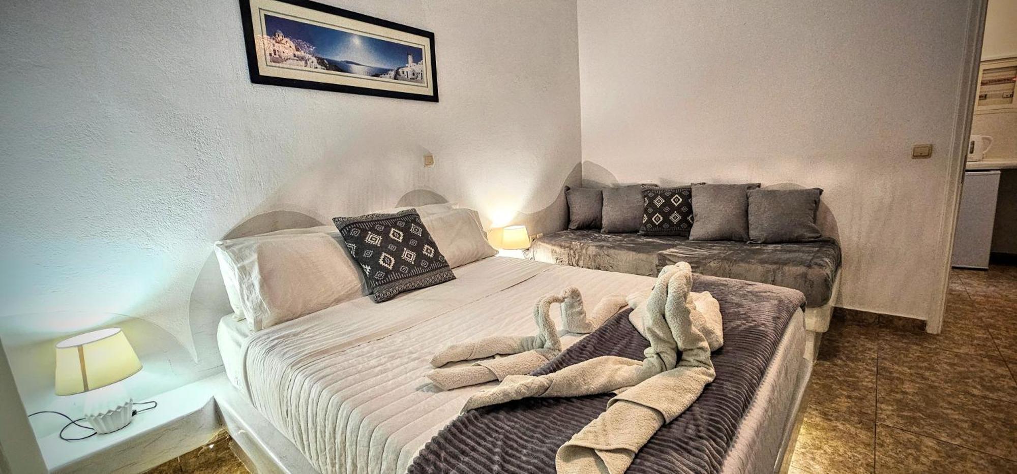 Pleasure Seaside Rooms Perissa  Bagian luar foto