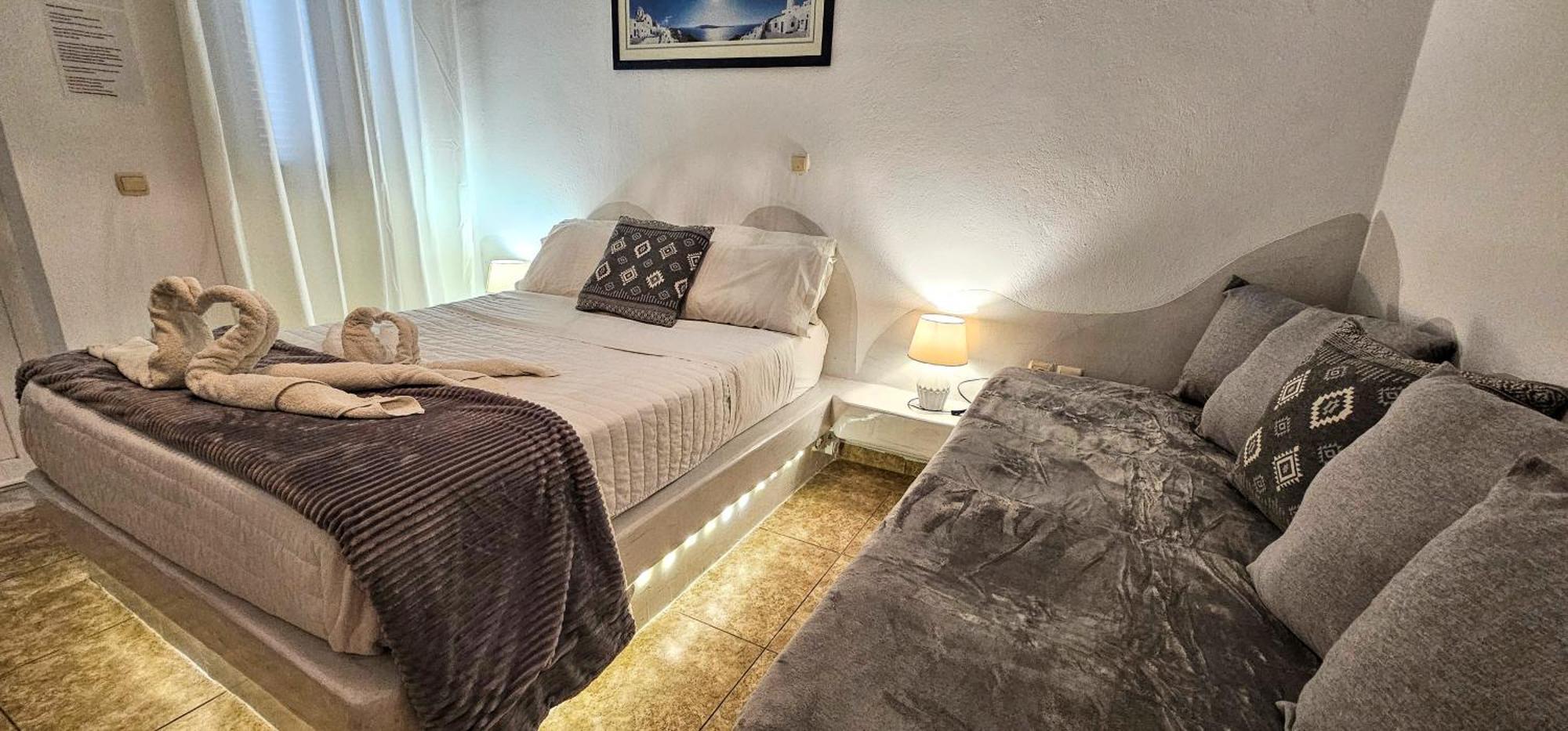 Pleasure Seaside Rooms Perissa  Bagian luar foto