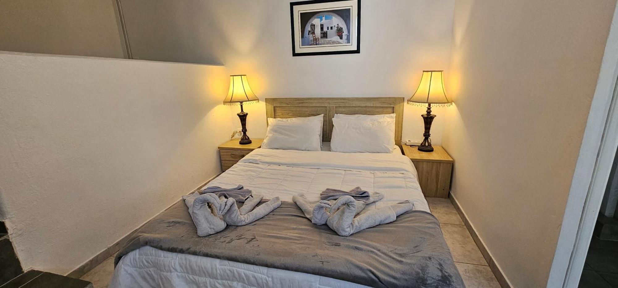 Pleasure Seaside Rooms Perissa  Bagian luar foto